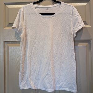 GAP White T-Shirt